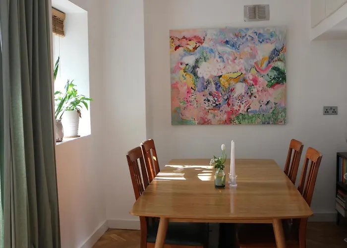 Cowper Ground Floor Apartment